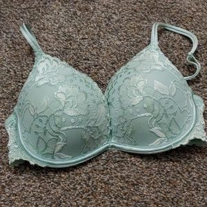 Ambrielle under wire padded bra with lace